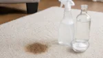 Kaffeeflecken gezielt entfernen mit DIY-Teppichreiniger